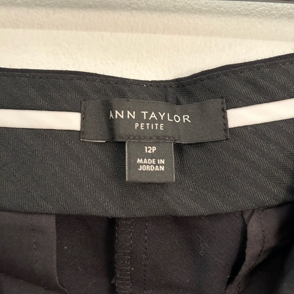 Ann Taylor Black Petite Pants size 12P - Picture 3 of 4
